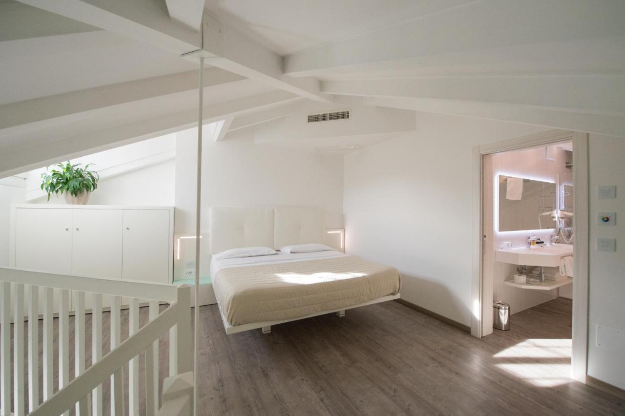 Grand Hotel Liberty Riva del Garda Luaran gambar