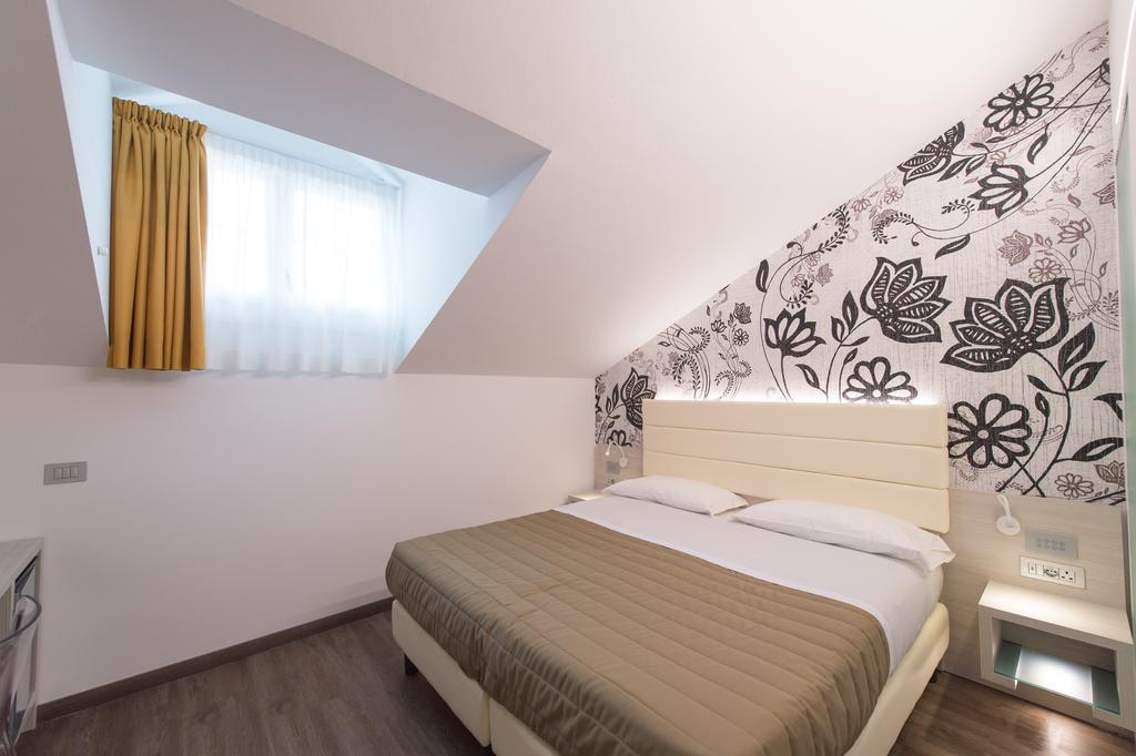 Grand Hotel Liberty Riva del Garda Luaran gambar